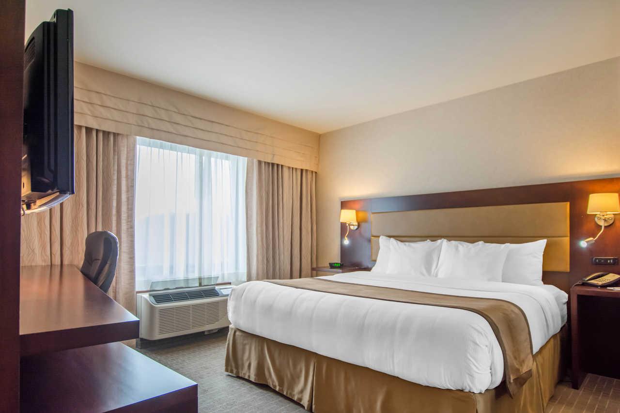 Quality Inn & Suites Валь-д'Ор Экстерьер фото