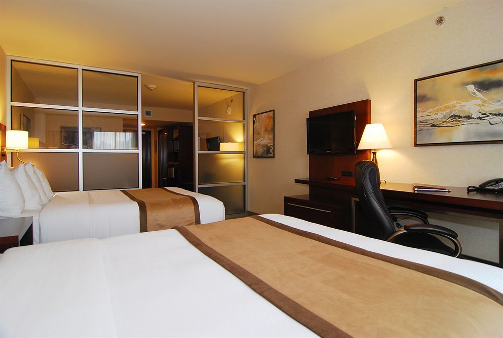 Quality Inn & Suites Валь-д'Ор Номер фото